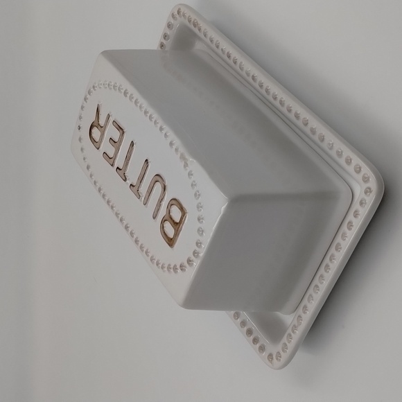 Butter Dish Farmhouse White Ceramic - Picture 2 of 11